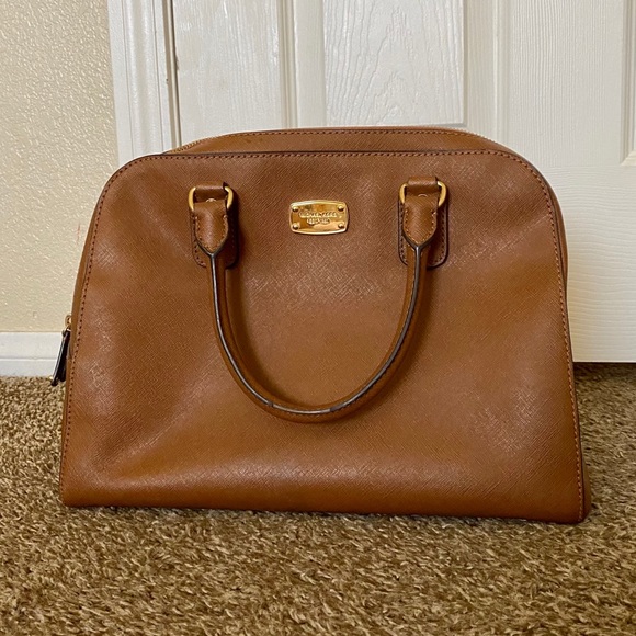 SOLD Micheal Kors Brown Dome Leather Bag - Picture 2 of 7